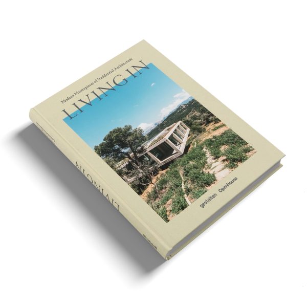 LIVING IN - Buch - Englisch | Openhouse | Gestalten Verlag Im Angebot